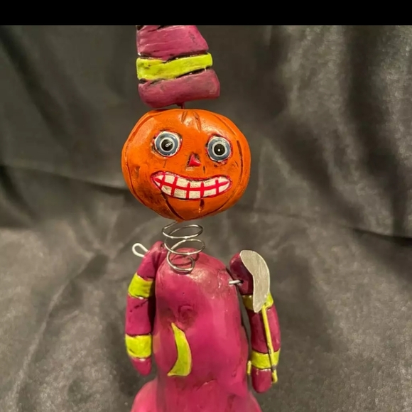 Penny McAllister Hinged Jack-O-Lantern Wizard Figurine by Midwest Cannon Fall - Picture 3 of 5